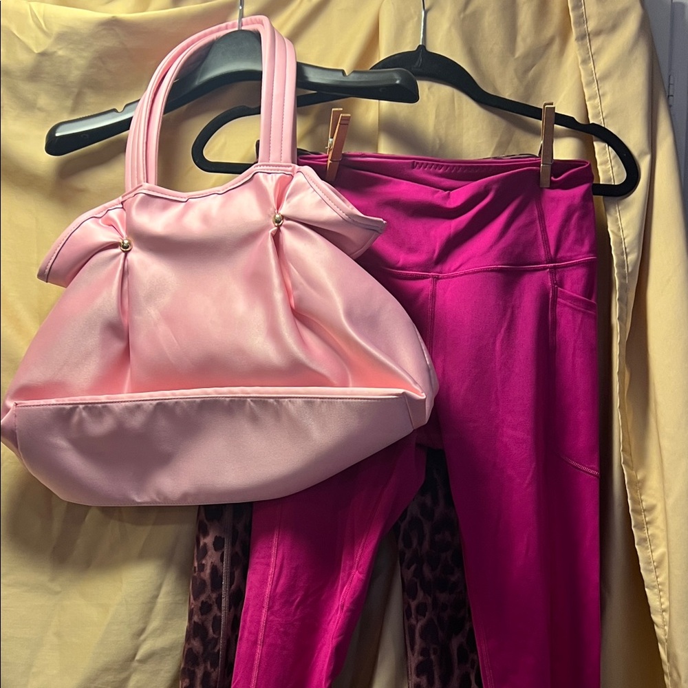 VS Leopard and Magenta Leggings Set with VS tote bag